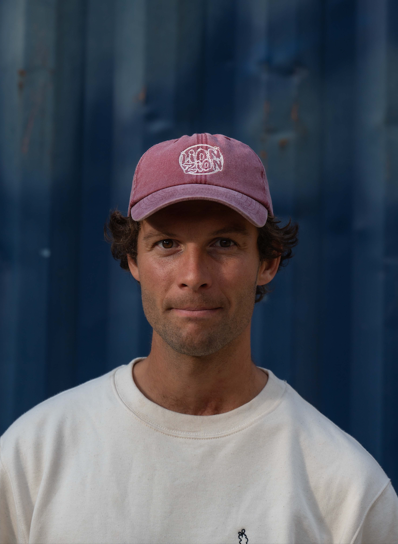 Sunset - vintage red cap